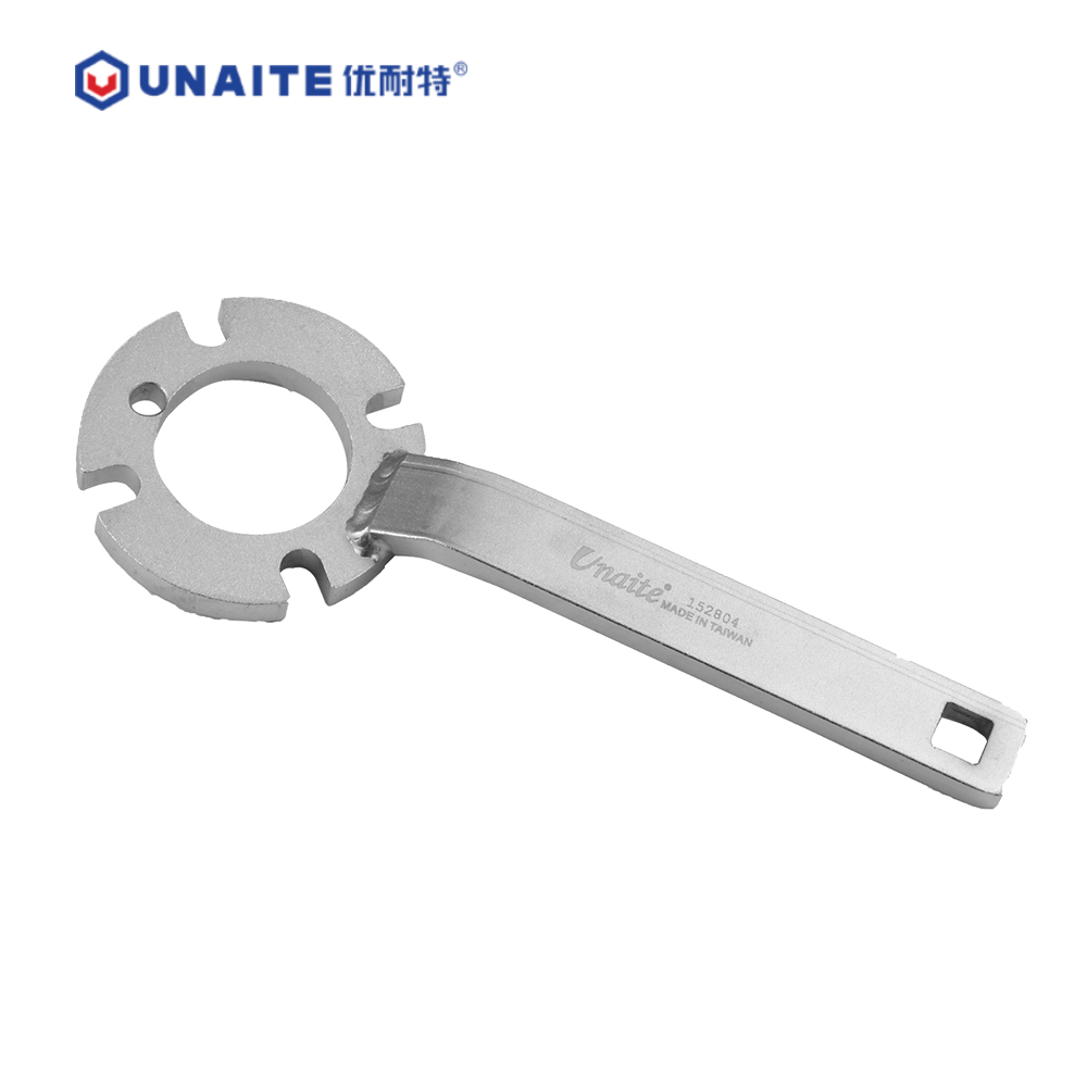 152804    VOLVO曲轴皮带盘支档扳手